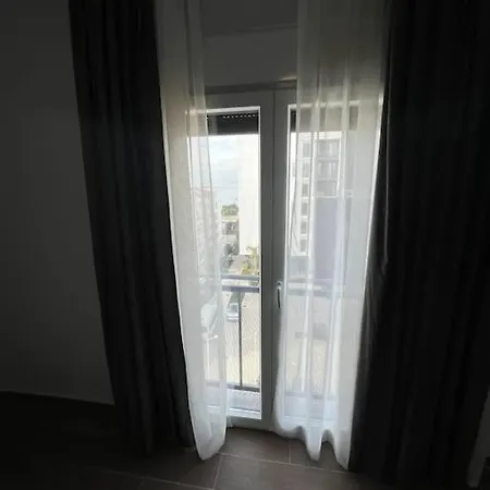 Apartment 5th Floor 2+1 Sea View Golem (Tirana)